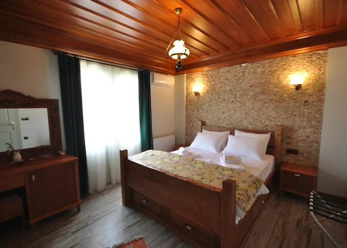 Cunda Svila - Adult Only