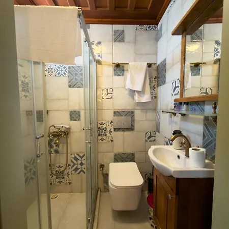 Cunda Svila - Adult Only *