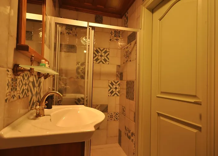 Cunda Svila - Adult Only