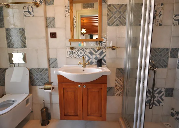 Cunda Svila - Adult Only